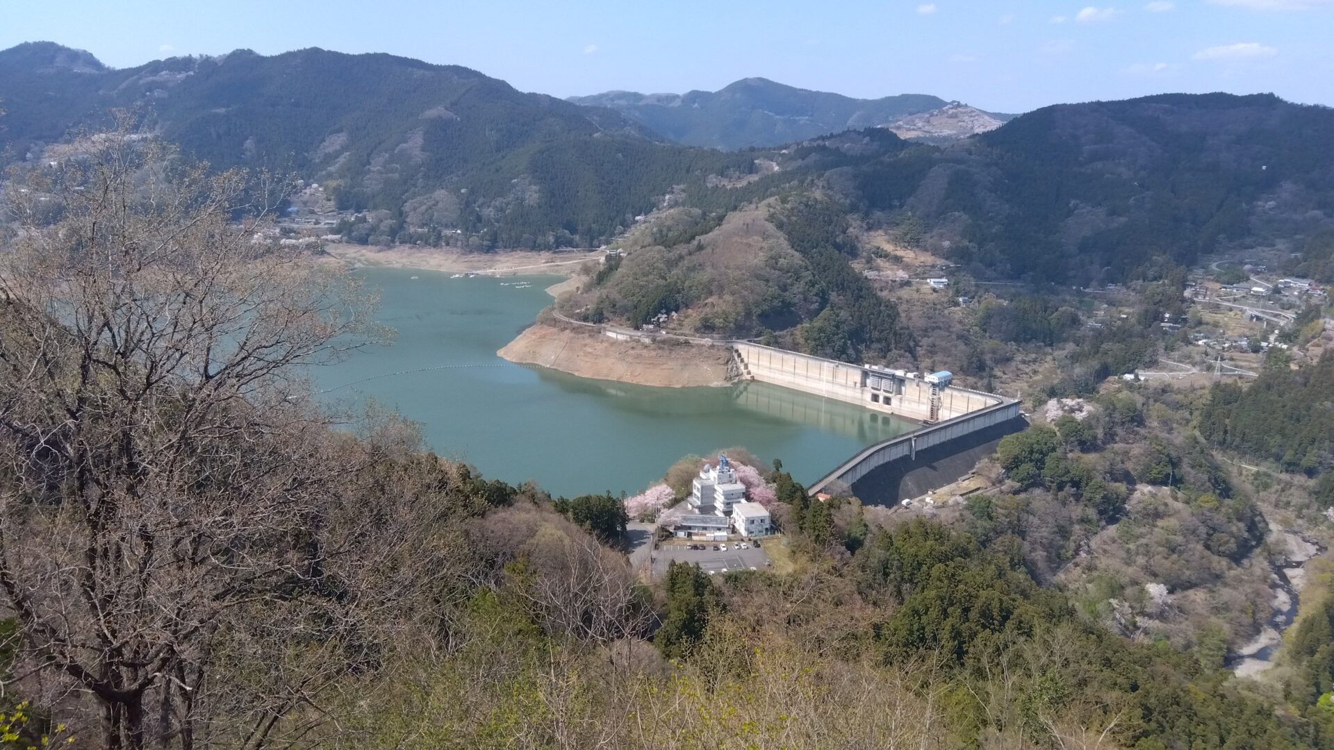 城峯公園と下久保ダム