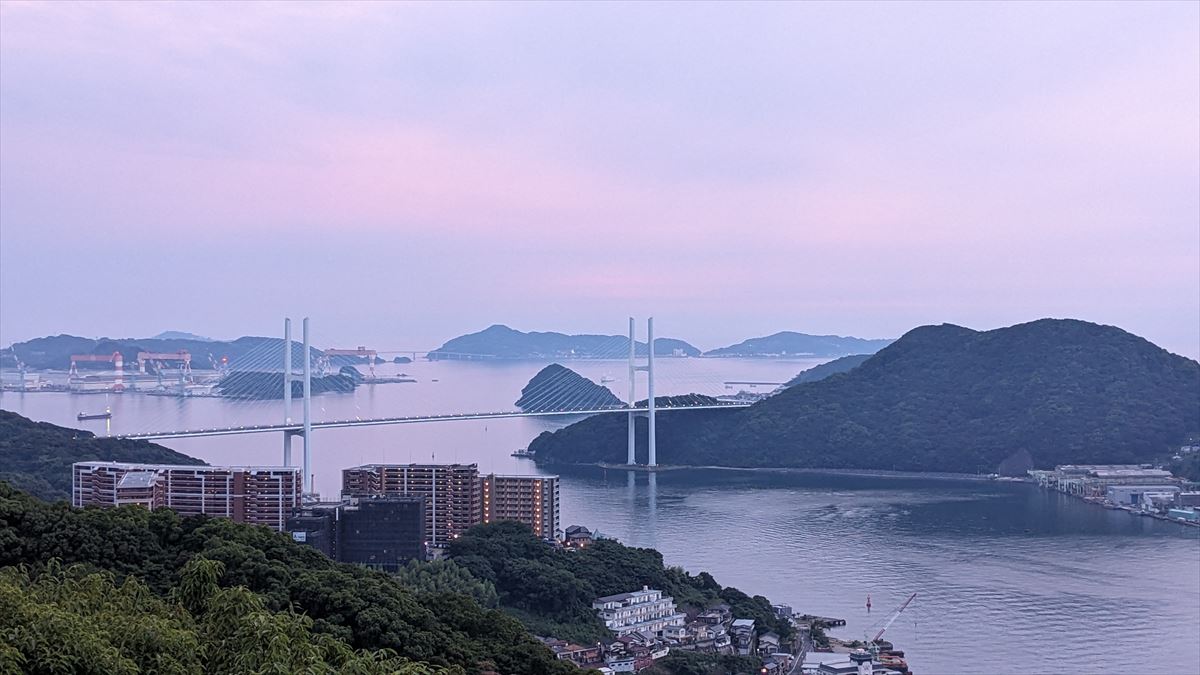 鍋冠山（なべかんむりやま）からの夜景