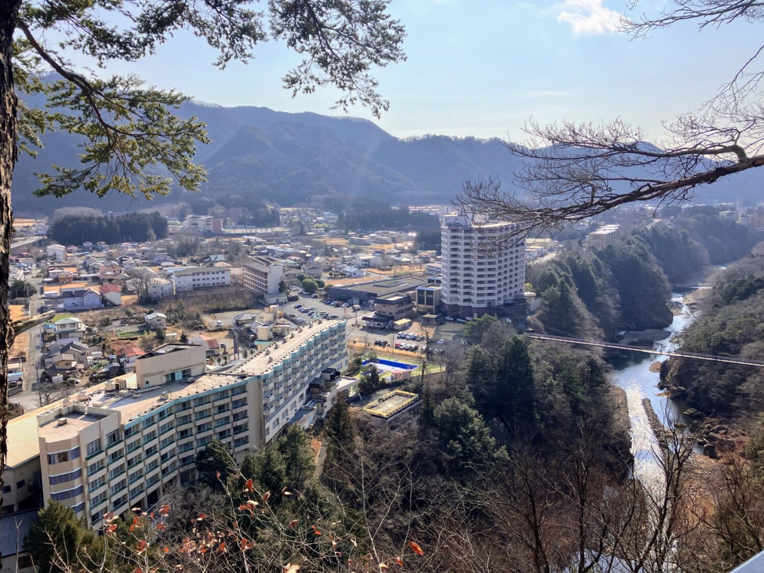 楯岩展望台から見た鬼怒川温泉全体